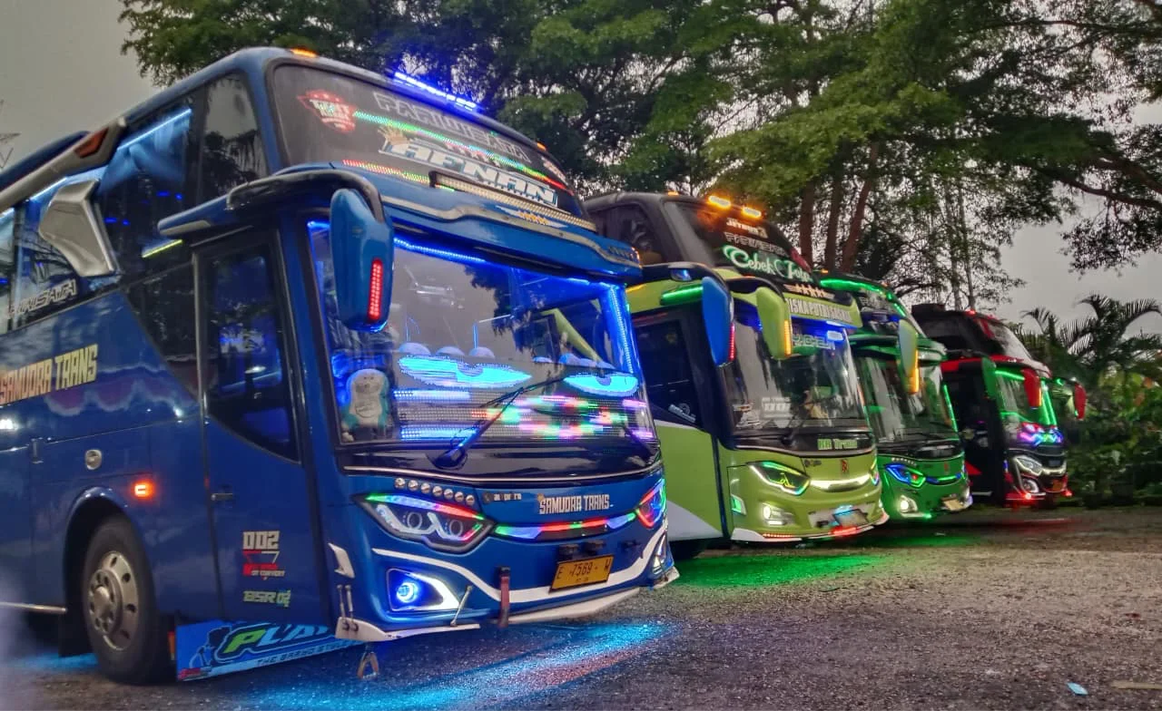 sewa mobil bus pariwisata bandung